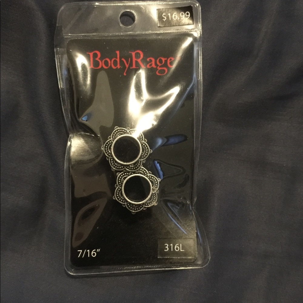 Body rage 7/16 tunnels